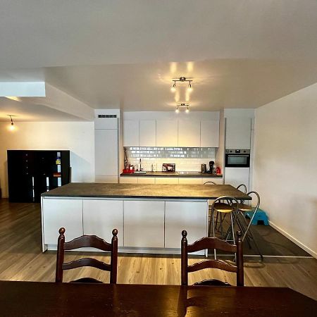 Big Apartment With Parking In Антверпен Екстер'єр фото