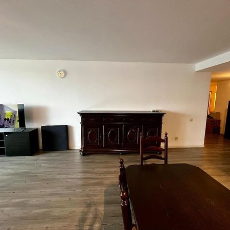 Big Apartment With Parking In Антверпен Екстер'єр фото