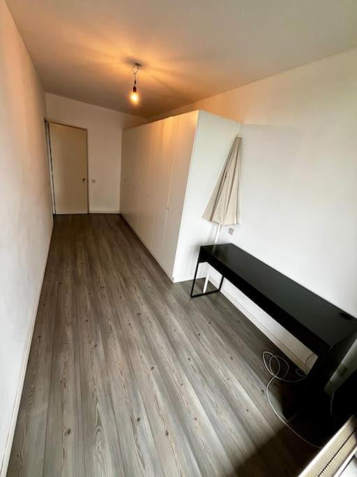 Big Apartment With Parking In Антверпен Екстер'єр фото